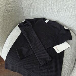 Lululemon Athletica Charcoal Ribbed Long Sleeve Top